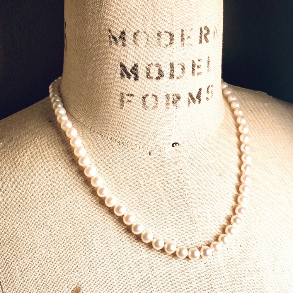 Friedman’s Genuine Pearl Necklace